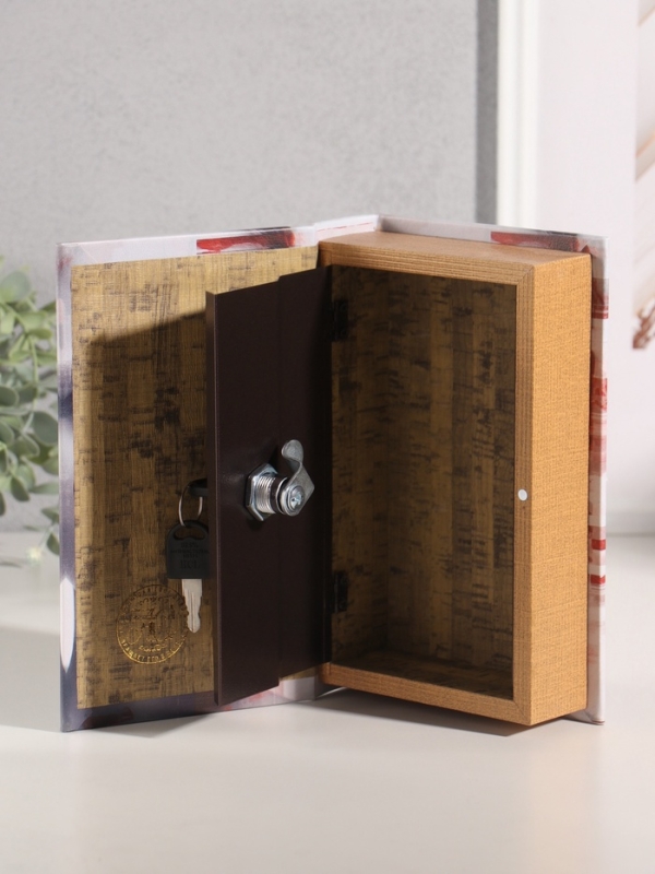 Сейф-книга дерево кожзам "Мода. Чувства. Настроение" 21х13х5 см