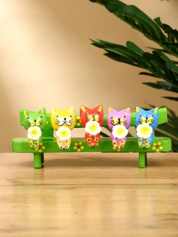 Сувенир "Котята на скамейке" дерево 19х8х6 см, цв. зелёный