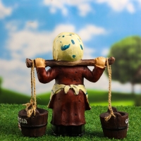 Садовая фигура "Бабушка с ведрами" 20х7х19см Садовая фигура "Бабушка с ведрами" 20х7х19см