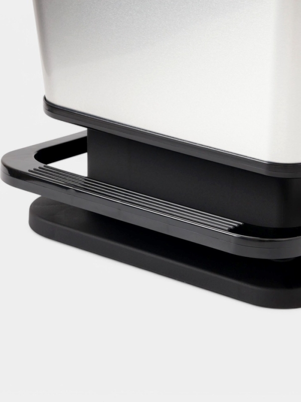 Контейнер для мусора с педалью "Металл" 20л