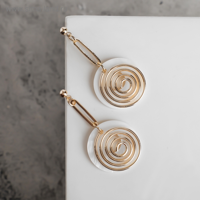 Серьги с перламутром &laquo;Сиа&raquo; спираль, цвет белый в золоте