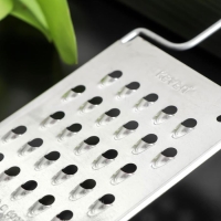 Тёрка плоская для овощей «Помощник», 20×8,5 см Тёрка плоская для овощей «Помощник», 20×8,5 см