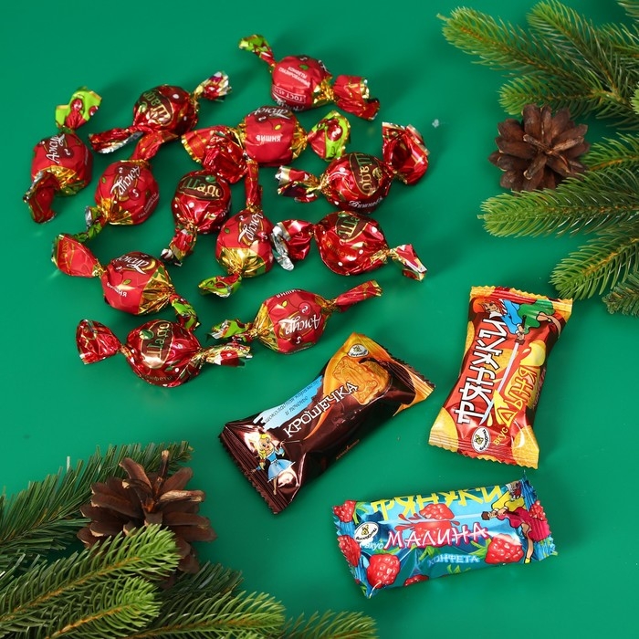 Новый год. Новогодний набор конфет "Маленький подарок. Добрый Санта", 200 г