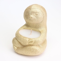 Свеча "Ленивец" в подсвечнике из гипса,9х10,5х11см, золото