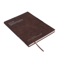 Еженедельник датир 2025г мягк обл иск кож А6+ 80л ESCALADA, тис ф, кр бл 70 г/м&sup2;, кор-ый