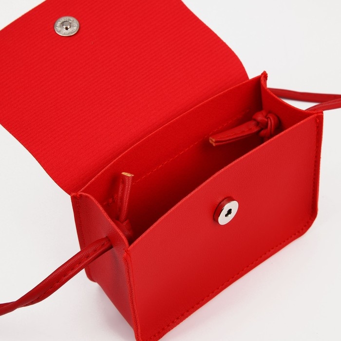 Сумка детская для девочки на магните, длинный ремень, цвет красный Сумка детская для девочки на магните, длинный ремень, цвет красный