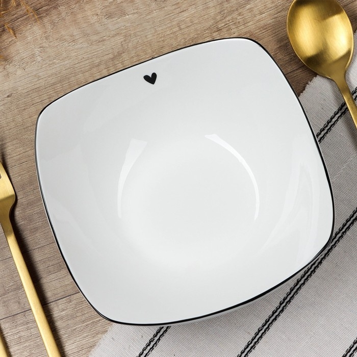 Глубокая тарелка керамическая &laquo;С любовью&raquo;, 17.5 х 17.5 х 5.5 см, 500 мл