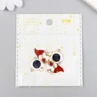 Металлический элемент, декоративная подвеска &laquo;Арт Узор. Космонавт в красном плаще&raquo;, золото, 3.1&times;2.5 см