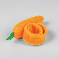 Игольница на браслете &laquo;Морковка&raquo;, 23 &times; 4,5 см, цвет оранжевый