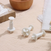 Набор плунжеров кондитерских Доляна &laquo;Звёздочка&raquo;, 3 шт: d=2 см, d=2,2 см, d=2,5 см, цвет белый