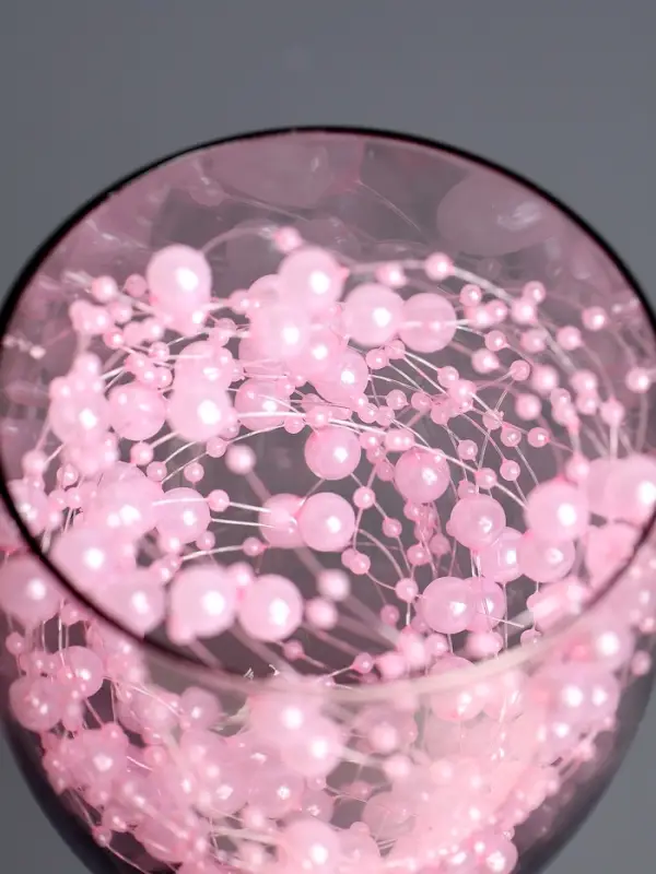 Гирлянда для декора из бусин, розовая