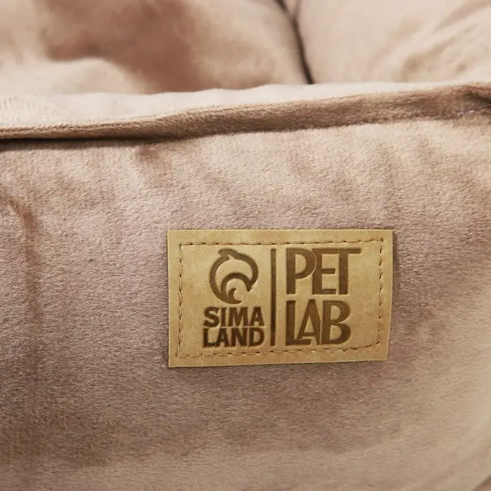 Лежанка для кошек и собак велюровая Pet Lab, 45 х 40 х 15 см, бежевая