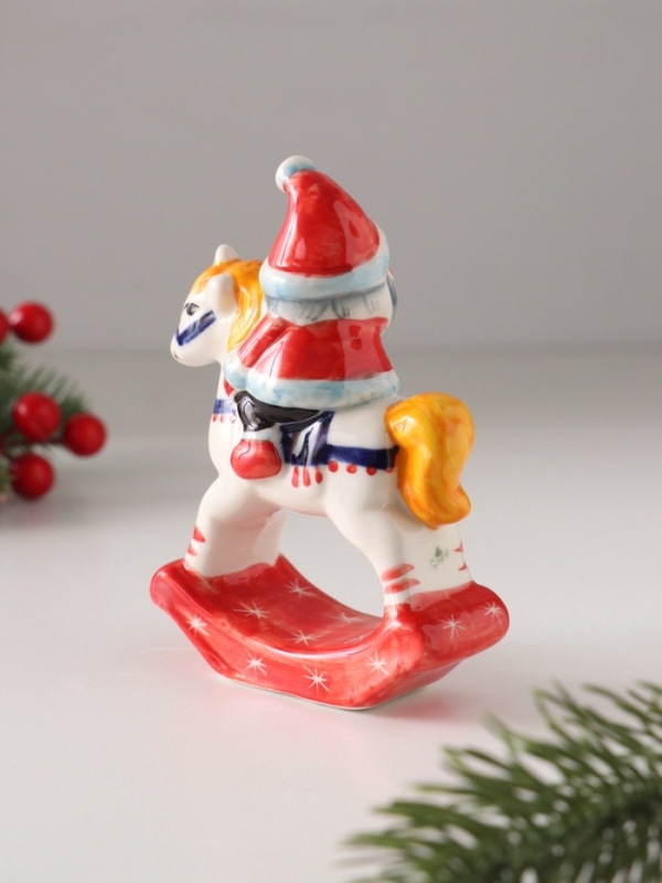 Качалка фарфоровая "Дед Мороз на единороге",  11 см