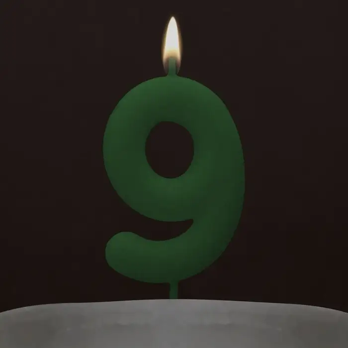 Свеча для торта, цифра &laquo;9&raquo;, светится в темноте, 3,8 х 8 см