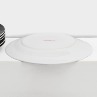 Набор керамической посуды Доляна &laquo;Кассиопея&raquo;, 24 предмета: тарелки d=19/21/24 см, чайная пара 200 мл, цвет чёрный