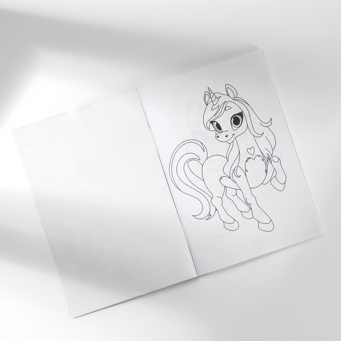 Подарочный набор блокнот-раскраска, трафарет, наклейки и восковые мелки Подарочный набор блокнот-раскраска, трафарет, наклейки и восковые мелки "Самая милая"