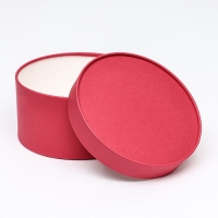 Подарочная коробка "Frilly" красный бархат, завальцованная без окна, 21 х 11  см