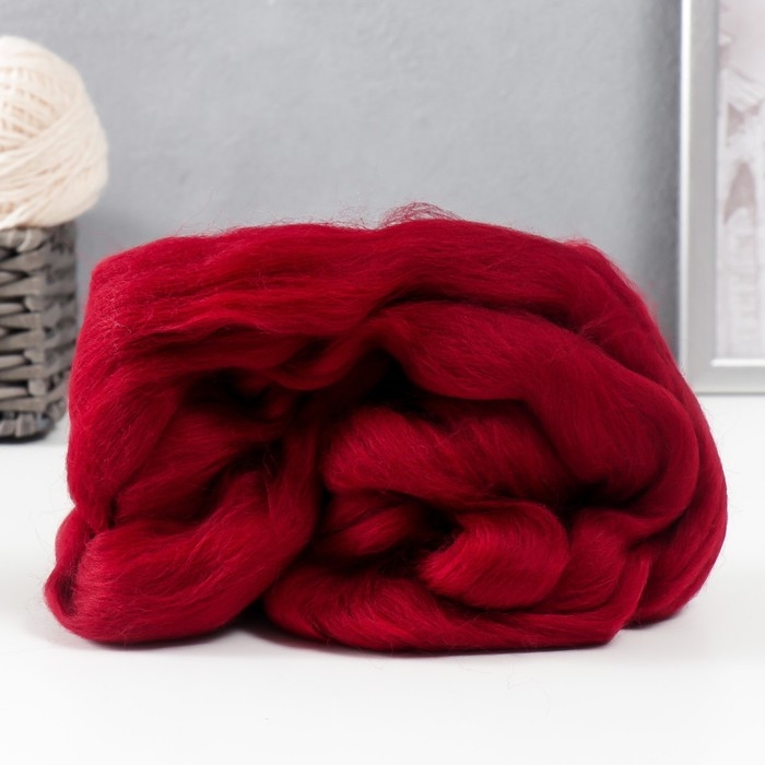 Шерсть для валяния 100% полутонкая шерсть 50 гр (091, вишня) Шерсть для валяния 100% полутонкая шерсть 50 гр (091, вишня)