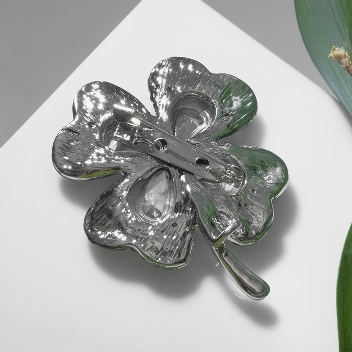 Брошь &laquo;Клевер&raquo; на удачу, цвет изумрудный в серебре
