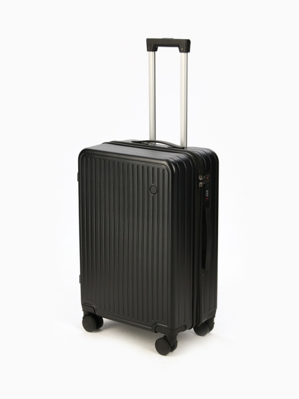 Чемодан 24", PС, 42*27*66, отд на молнии, код замок, 4 колеса, черный