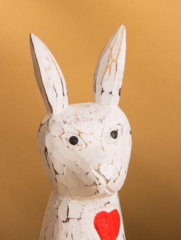 Набор сувенирный "Зайцы с сердечком" дерево, h - 25,20 и 15 см, цв. белый