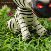 Сувенир &laquo;Маленькая зебра&raquo;, подставка под очки, 20&times;14&times;7 см, дерево