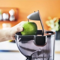 Соковыжималка Ultra Juice ZU600110 с автоотчисткой, 200 Вт