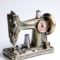 Часы настольные интерьерные, &laquo;Швейная машинка&raquo;, на батарейках, 23.5&times;10.5&times;20 см, d-5.5 см