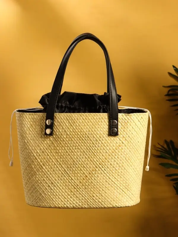 Сумка плетёная из пандана, 29&times;17&times;42 см, бежево-чёрная