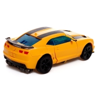 Робот &laquo;Автобот&raquo;, трансформируется