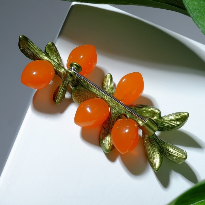 Брошь &laquo;Облепиха&raquo;, цвет оранжево-зелёный в серебре