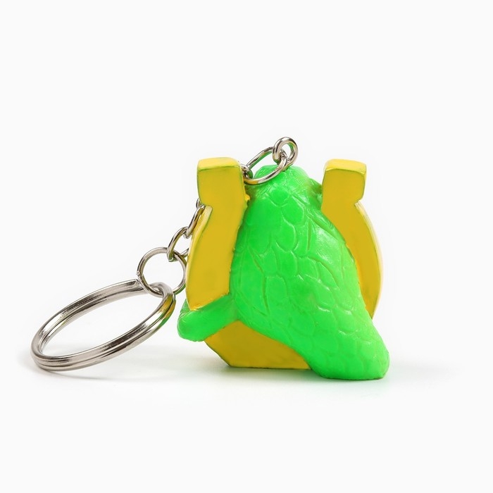 Новогодний брелок для ключей, объемный &laquo;Новый год: Змея с подковой&raquo; 3,2 х 8,5 см