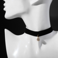 Чокер &laquo;Стразинка&raquo; капля в огранке, цвет белый в золоте , длина 37 см