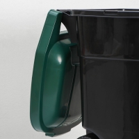 Мусорный бак &laquo;Садовый&raquo;, 65 л, на колёсиках, цвет микс