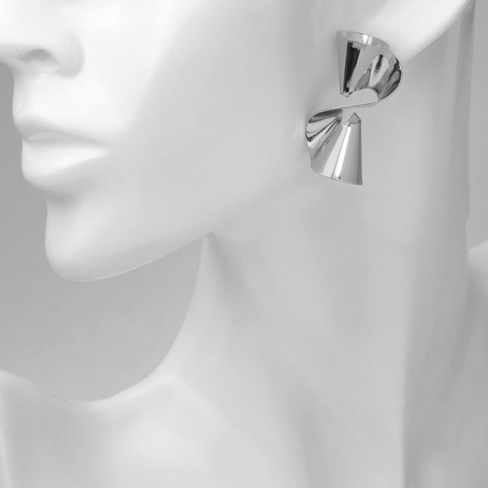 Серьги металл &laquo;Бант&raquo; гофрированный, цвет серебро