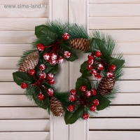 Венок новогодний d-16 см "Зимнее волшебство" ягодки и шишки