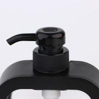 Дозатор для жидкого мыла &laquo;Эстетика&raquo;, черный, 300 мл.