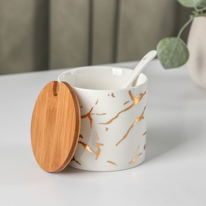 Набор банок керамических с ложками на деревянной подставке &laquo;Эстет. Gold&raquo;, 3 предмета: 300 мл, цвет белый