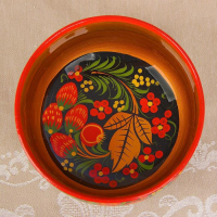 Чашка &laquo;Ягодка&raquo;, средняя, 15&times;7 см, хохлома