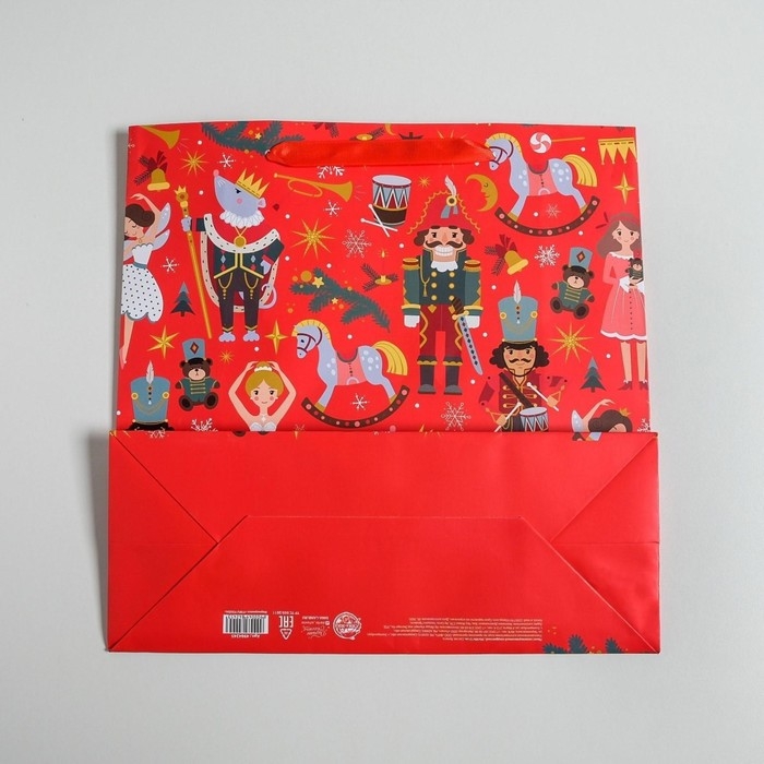 Пакет подарочный новогодний ламинированный квадратный &laquo;Щелкунчик&raquo;, 30 х 30 х 12 см, Новый год