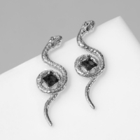 Новый год! Символ года 2025! Серьги со стразами &laquo;Змея&raquo; завиток, цвет чёрный в серебре