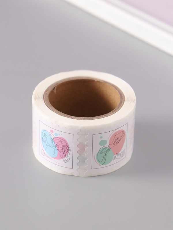 Наклейка бумага "Марки. Любовь" 3х3 см 200 шт в рулоне