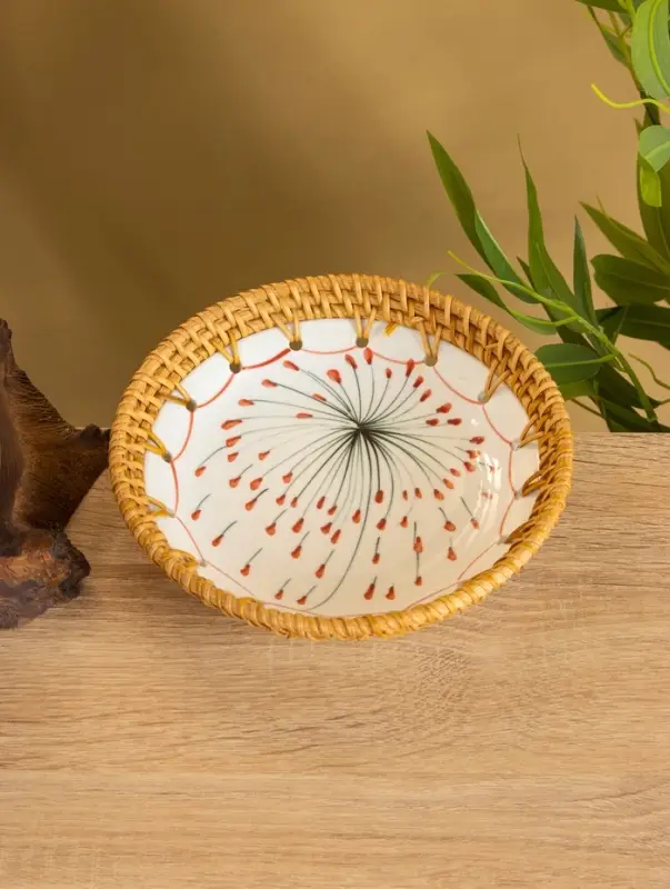 Тарелка керамическая с ротангом 18х18х3,7 см, МИКС
