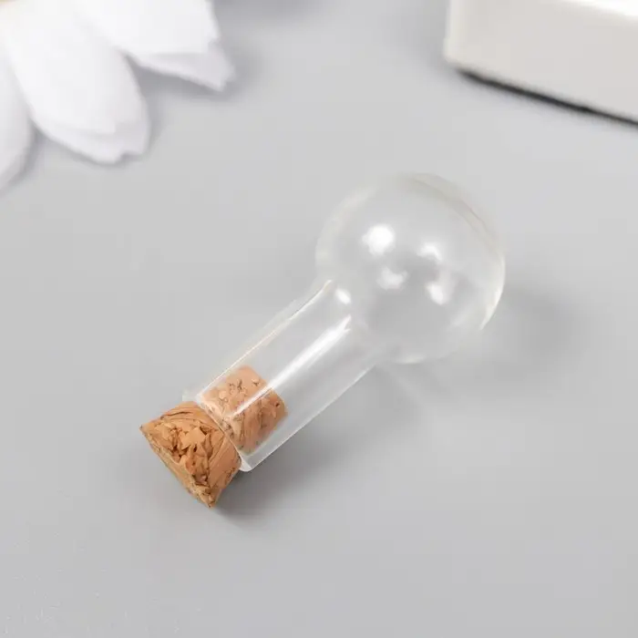 Декор для творчества стекло "Бутыль с пробкой " 1,5х1,5х3 см