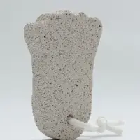 Пемза для педикюра &laquo;Ступня&raquo;, с подвесом, 9&times;6 см, в коробке, белая