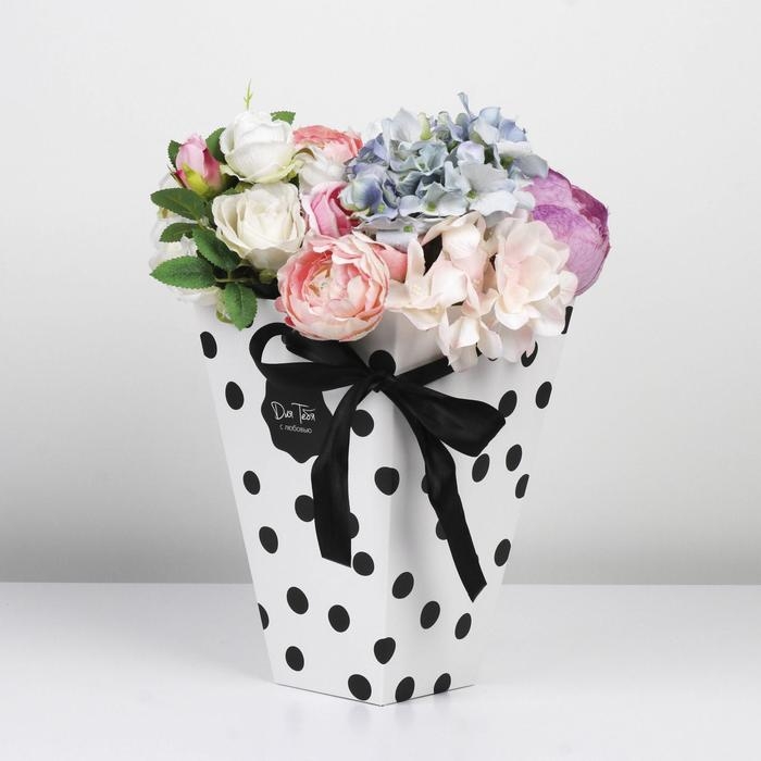 Коробка для цветов на лентах &laquo;Стильный горошек&raquo;, 17 х 25 х 9 см