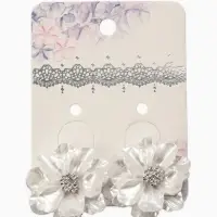 Клипсы "Цветочки" цвет белый в серебре