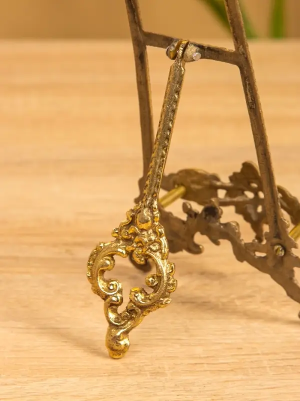 Мини мольберт "Трезубец" латунь 25х10х3 см