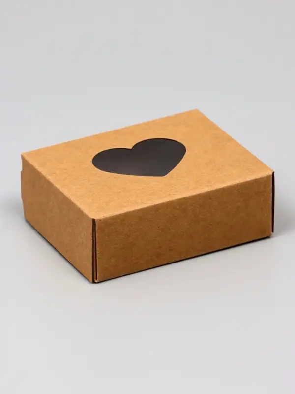 Коробка складная &laquo;Сердца&raquo;, крафт, с окном, 10&times;8&times;3.5 см