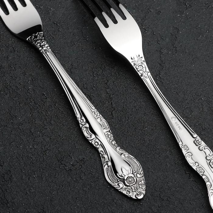Вилка десертная &laquo;Тройка&raquo;, h=18 см, толщина 2 мм, цвет серебряный